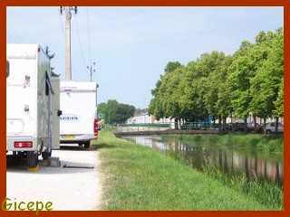 aire de st amand montrond