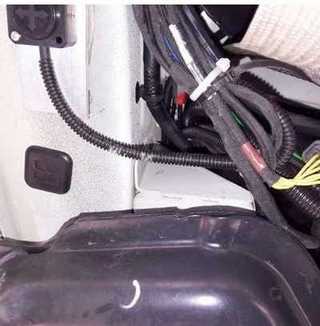 montage des vérins côté  gauche